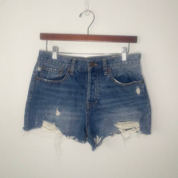 We The Free Mid Rise 3” Cut‎ Off Medium Wash Denim Short Size 28 - Picture 1 of 6